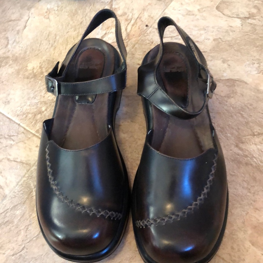 Ladies dark choc Mary Janes sz 10/40